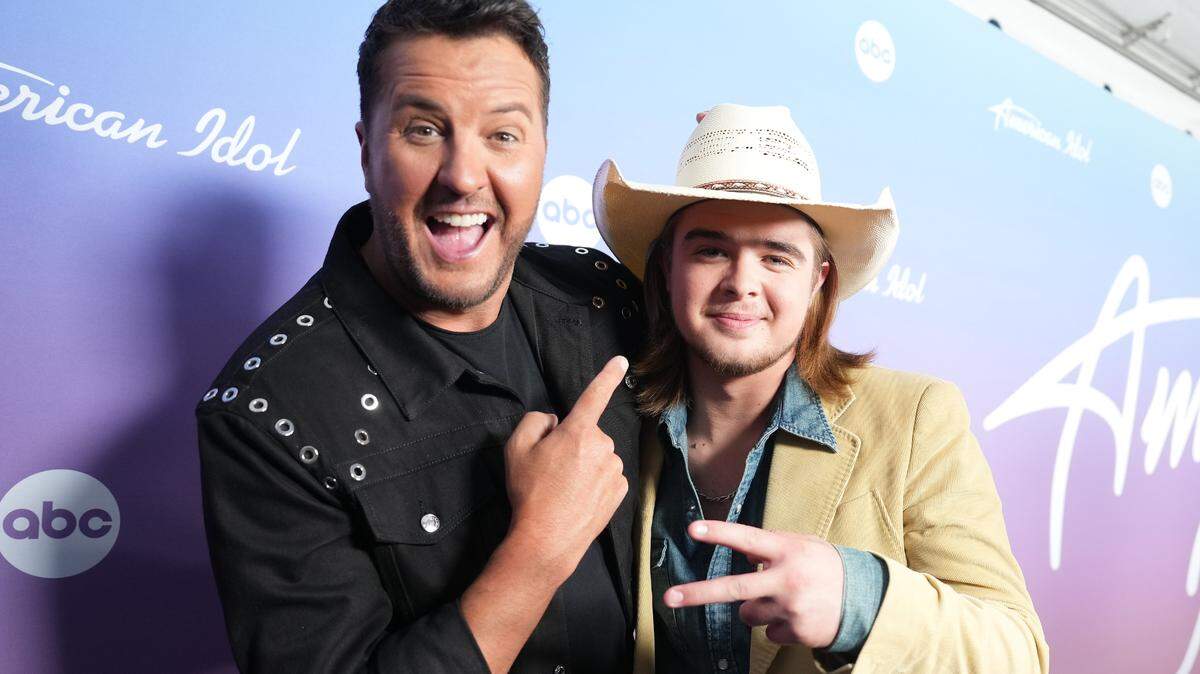 Country music star Luke Bryan with Colin Stough of Mississippi, a contestant on “American Idol” on ABC.