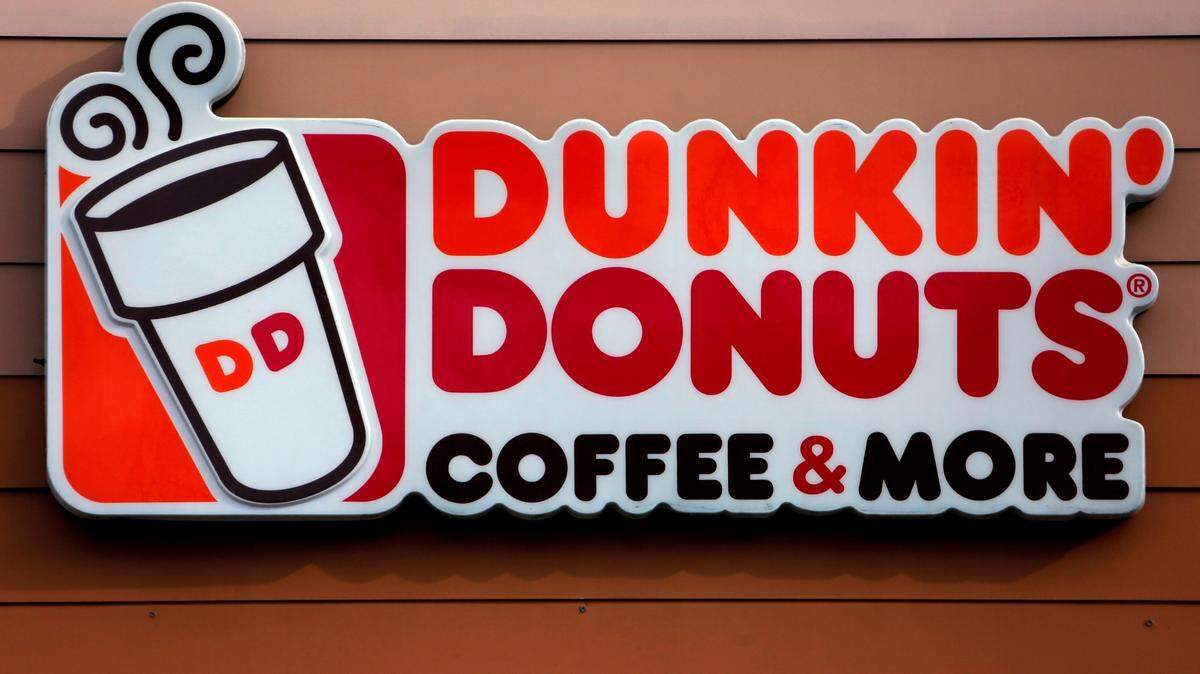 A Dunkin’ worker punches and dragged a customer during an argument about sugar in coffee, Fremont, Ohio, police say.
