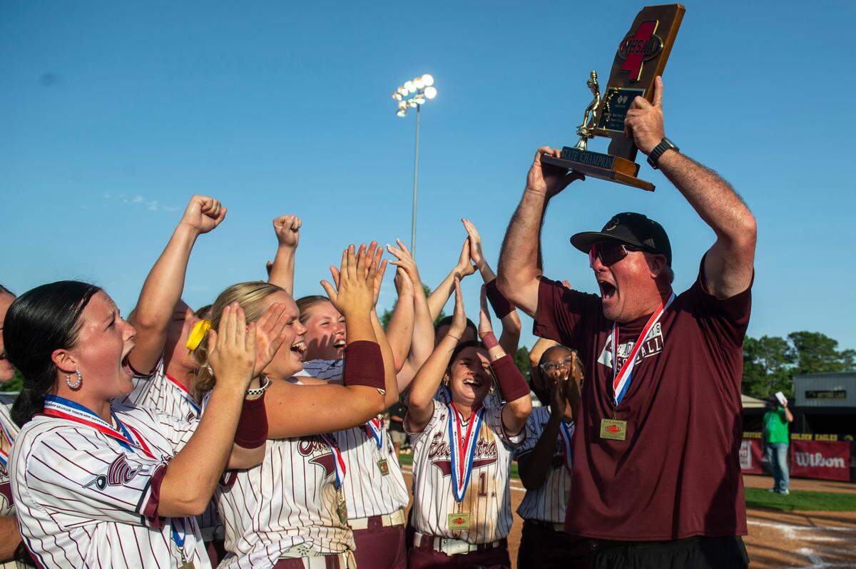 East Central celebrates after winning the MHSAA 5A Softball Championship at USM Softball Complex in Hattiesburg on Wednesday, May 14, 2025.