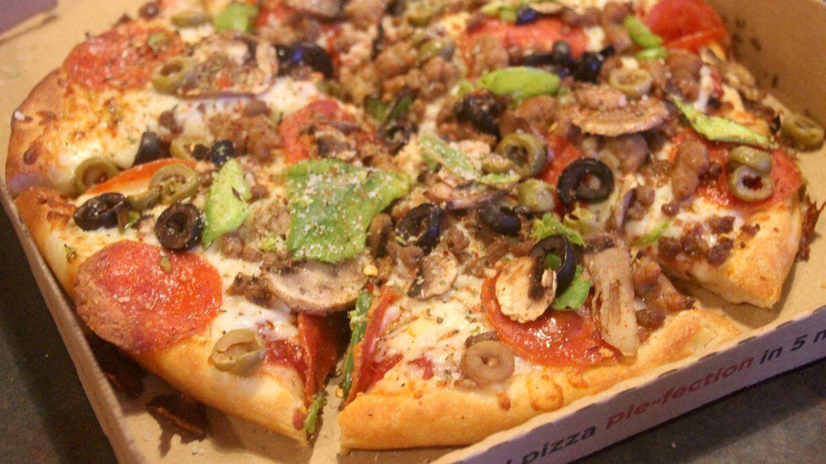 Five Star pizza at Pie Five in Biloxi’s Hard Rock Casino.