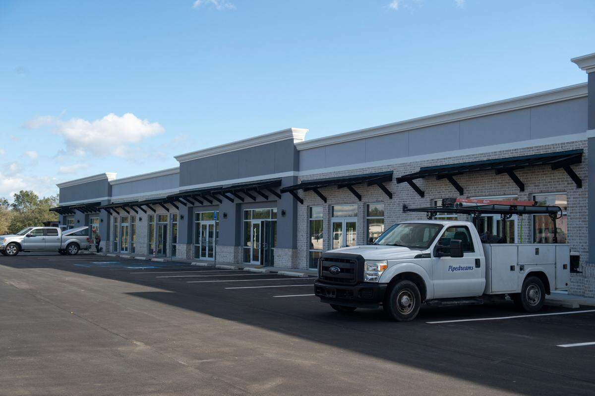 Oak Square Shopping Center, which will be home to several local businesses, sits right across from the future site of Buc-ee’s. The shopping center developer says he believes these new community businesses will benefit from the traffic Buc-ee’s brings.