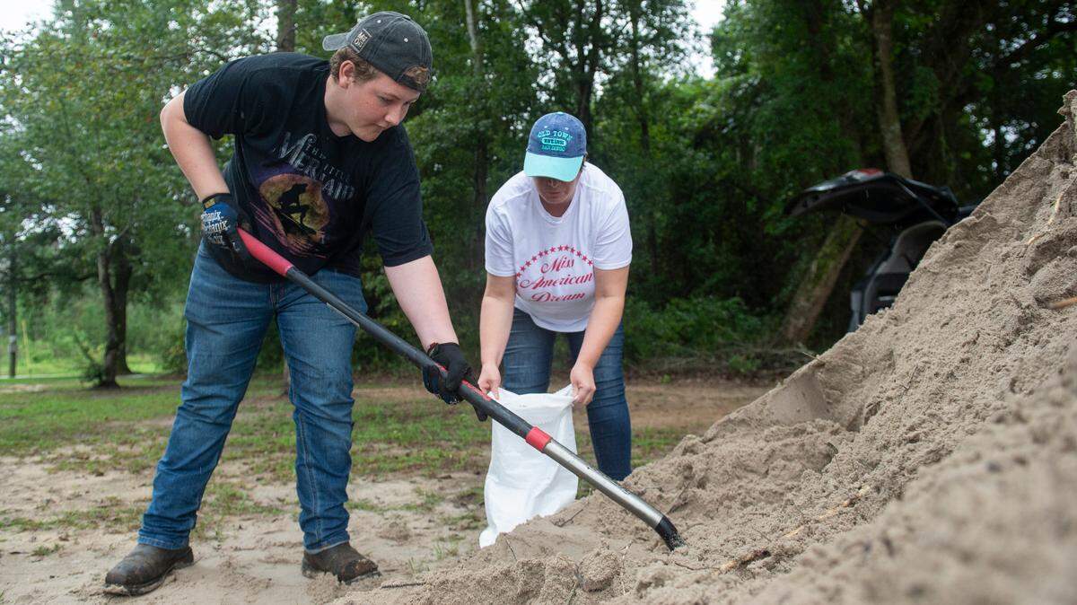 Preparing for Francine’s impact: Where to find shelter, sandbags across South Mississippi