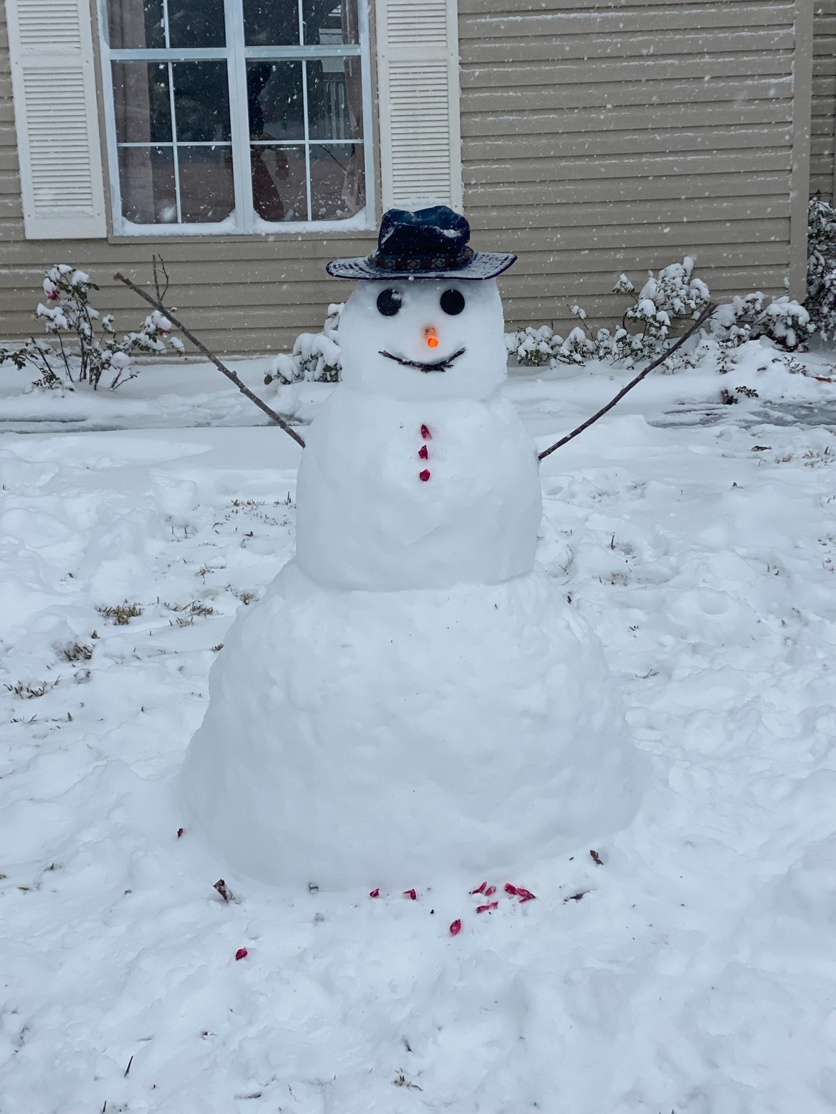 Mamie Farish sent in a photo of a snowman, made on Jan. 21, in Newman Cove, D’Iberville by Meg, Mamie and Allyn. “Biggest and Best Snowman of all Times Taken during the historical snowfall in the winter of 2025 in Diberville MS by Meg, Mamie and Allyn. Oh what fun!”