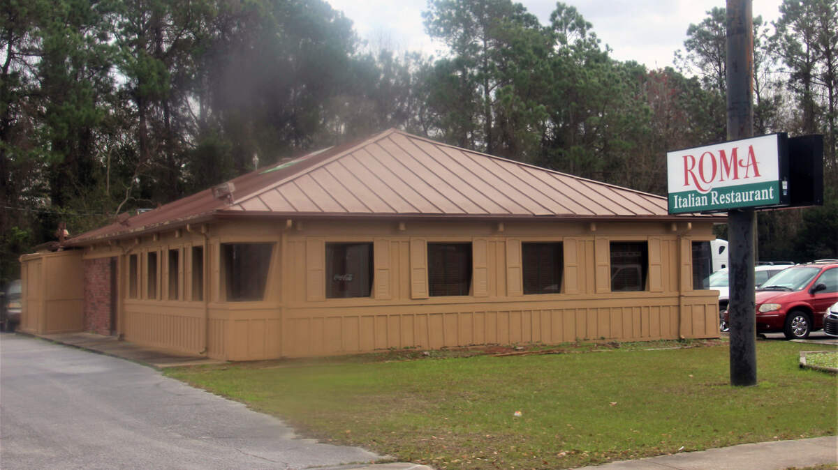 Roma Italian Restaurant is at 316 Ladnier Road in Gautier.