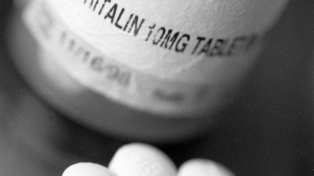 :Stimulant medications used to treat attention deficit problems and keep service members alert during long stretches of combat might increase vulnerability to post-traumatic stress disorder, a new study suggests.