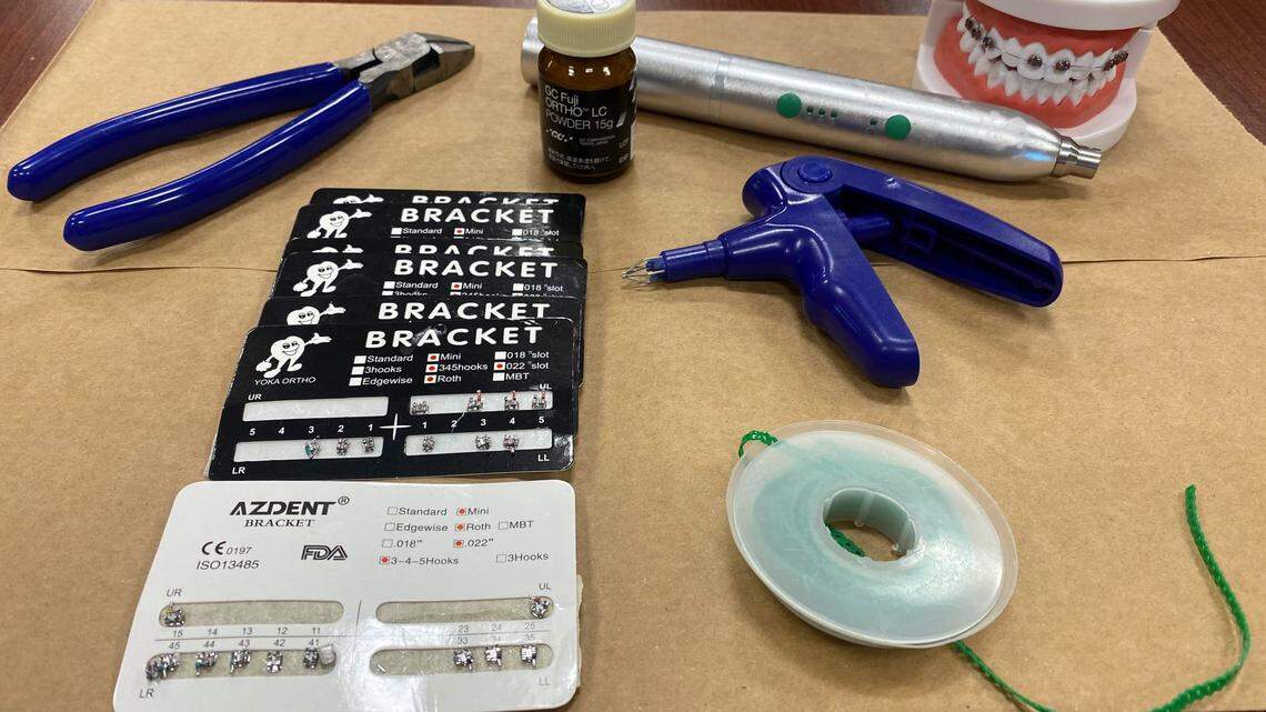 Police issued an arrest warrant for a Louisiana woman accused of putting braces on a 15-year-old girl at her home without a dentistry license.