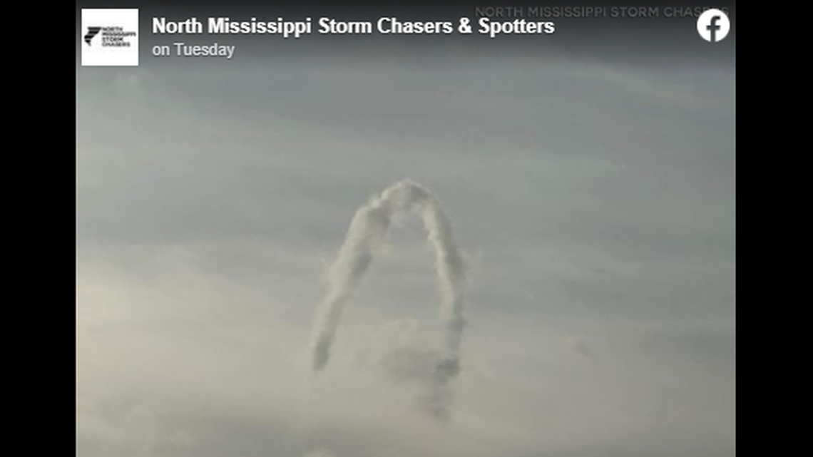 Called a “horseshoe vortex cloud,” these strange cloud formations are so fleeting that people seldom see them and photos are a matter of pure luck, experts say.