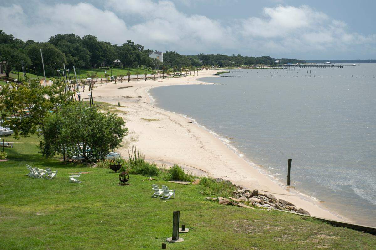 Front Beach in Ocean Springs on Wednesday, Aug. 10, 2022.