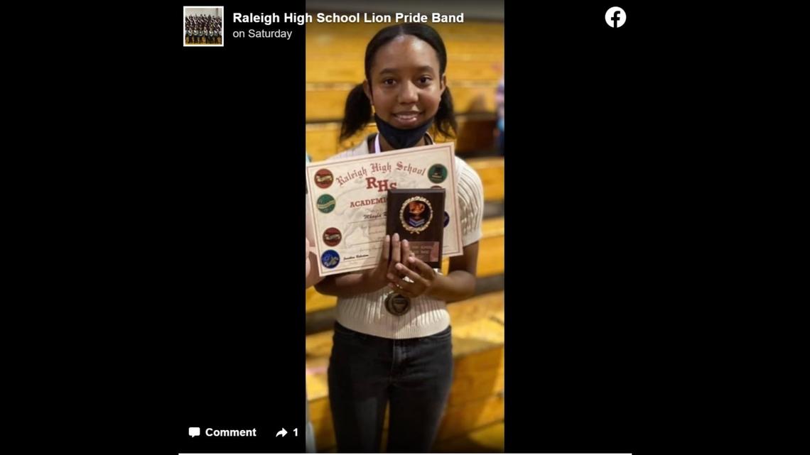 A school community in Mississippi is mourning 13-year-old student Mkayla Robinson, who died from complications of COVID-19 over the weekend.