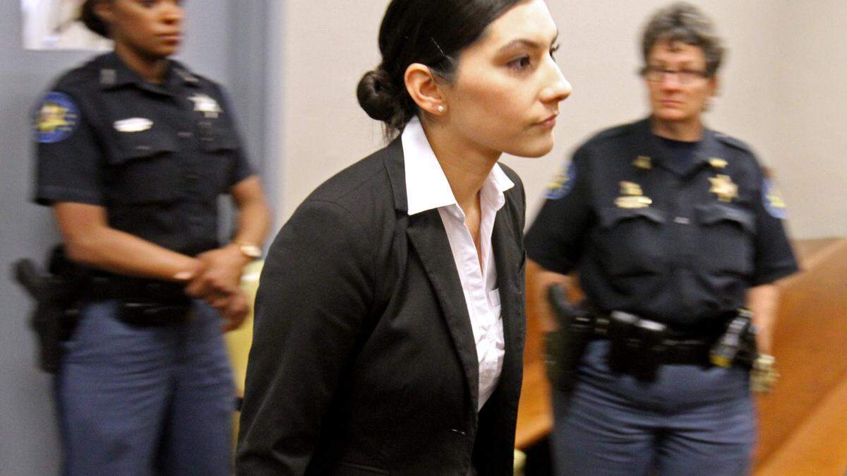 JOHN FITZHUGH/SUN HERALDKrystal Gonzalez walks into Harrison County Circuit Court in Biloxi on Wednesday March 16, 2016 for the second day of her trial. Gonzalez is charged with first-degree arson for a fire that destroyed 20 units at Arbor View Apartments in D'Iberville on Mardi Gras night in 2014.