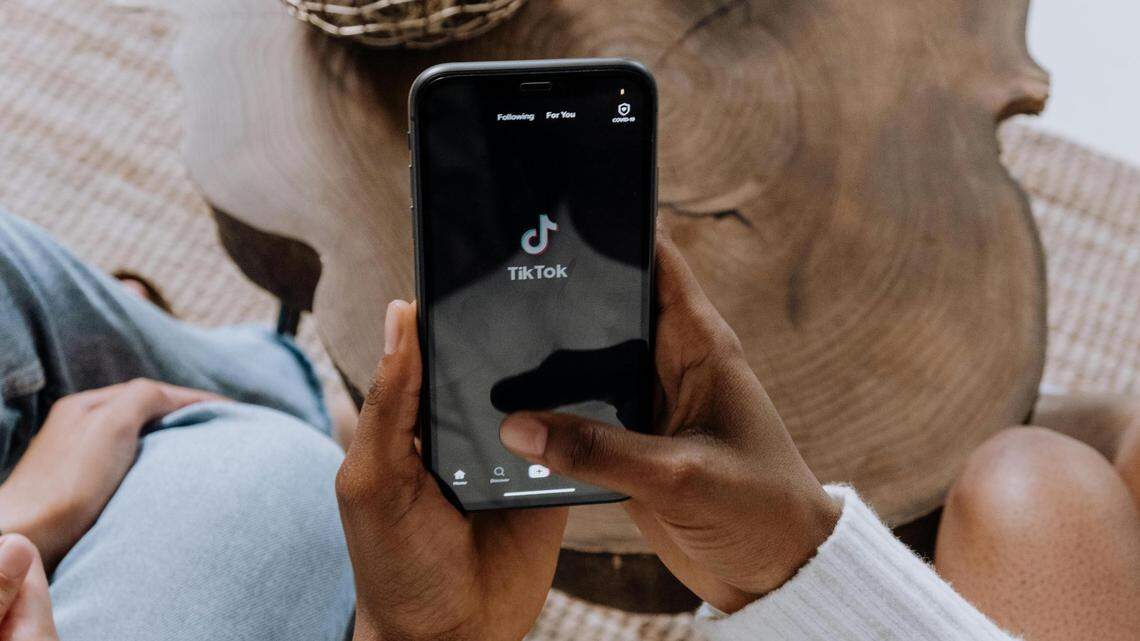 https://www.pexels.com/photo/person-holding-black-android-smartphone-5081930/