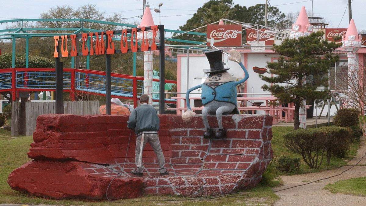 JOHN FITZHUGH/SUN HERALD/2005 
 FunTime USA and Humpty Dumpty are returning to the beach in Gulfport in 2016, owner Gulf Amusements LLC has announced.