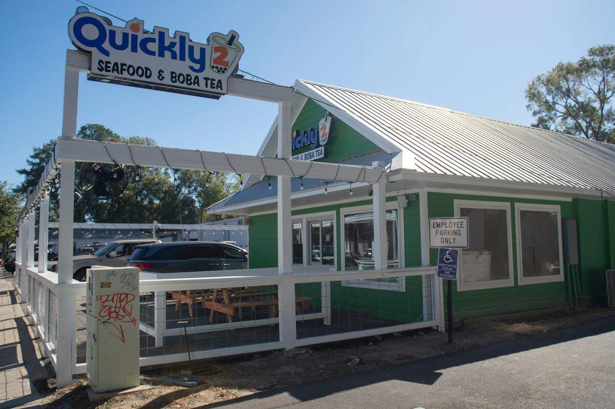 A new location of Quickly, a popular D’Iberville restaurant, prepares to open on Government Street in Ocean Springs on Thursday, Nov. 2, 2023. The restaurant will have a slightly different menu from the D’Iberville location, serving mainly seafood.
