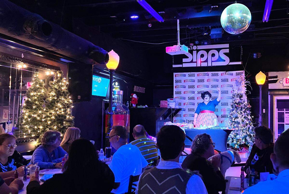 Estelle Suarez hosts bingo at Sipps Bar in Gulfport on Thanksgiving Day 2022.