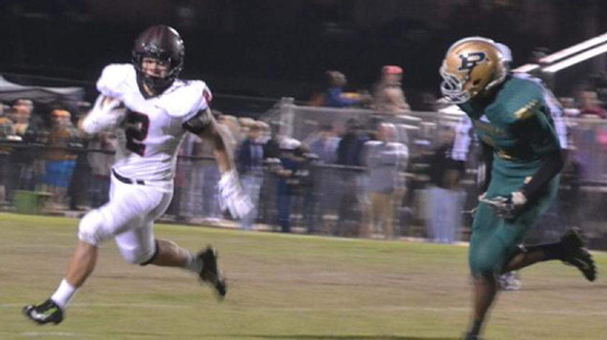 DWAYNE BREMER/SPECIAL TO THE SUN HERALD
St. Stanislaus College’s Cahill Marlowe makes a run in Friday’s 33-21 win over Poplarville.