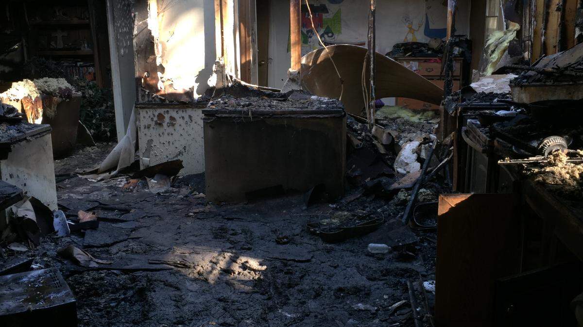 COURTESY NIKKI FARVE 
 Nikki Farve's Kiln home was destroyed by flames on Friday, Dec. 4, 2015.