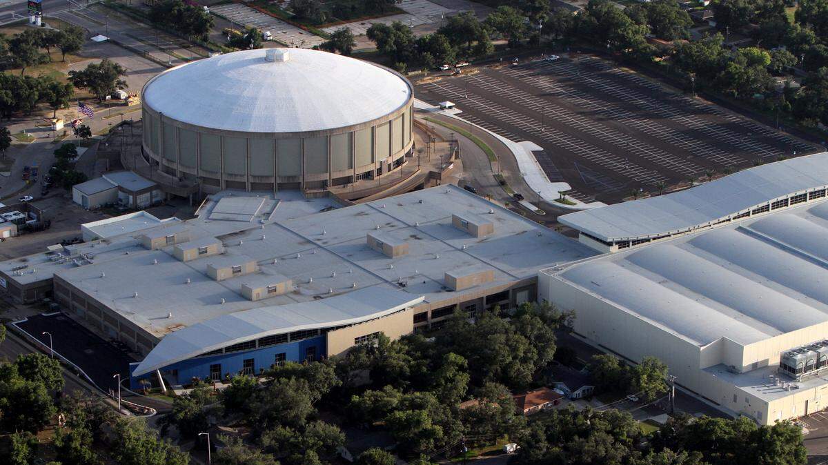 Those who attend concerts and events at the Coast Coliseum and Convention Center in Biloxi will have new food choices as Levy Restaurants, which provides the food at the Mercedes-Benz Stadium in Atlanta and hundreds of other venues, starts cooking.