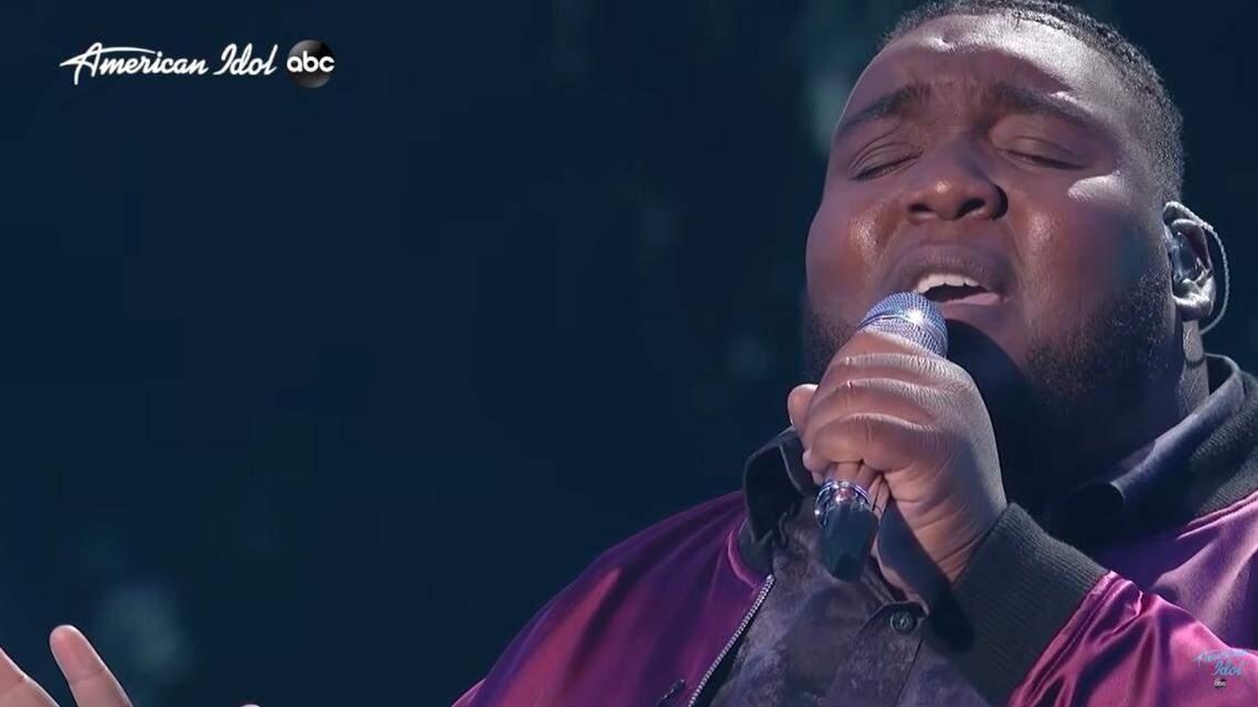 Georgia singer Willie Spence advanced to the Top 12, blowing ‘American Idol’ judges away with his cover of “Diamonds” by Rihanna, the song that earned him a golden ticket to Hollywood.