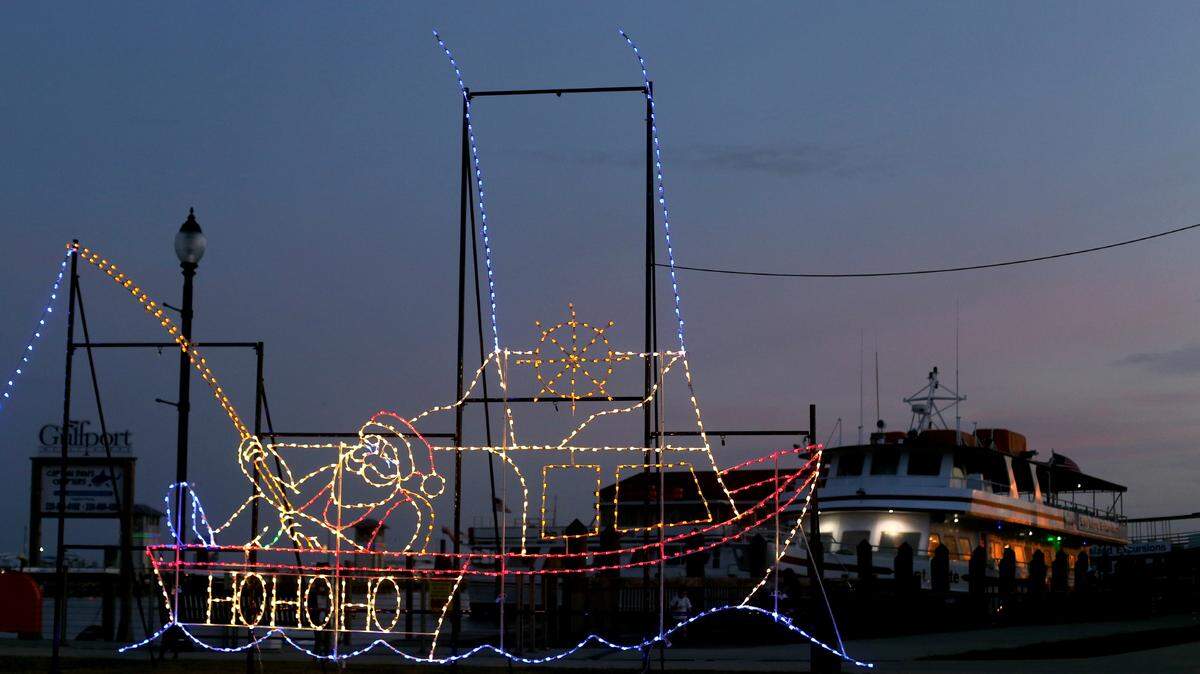 AMANDA McCOY/SUN HERALD/FILE 
 The Harbor Light Festival at Jones Park in Gulfport ends Sunday night. Officials say more than 40,000 people visited the Chrismas-themed attraction.