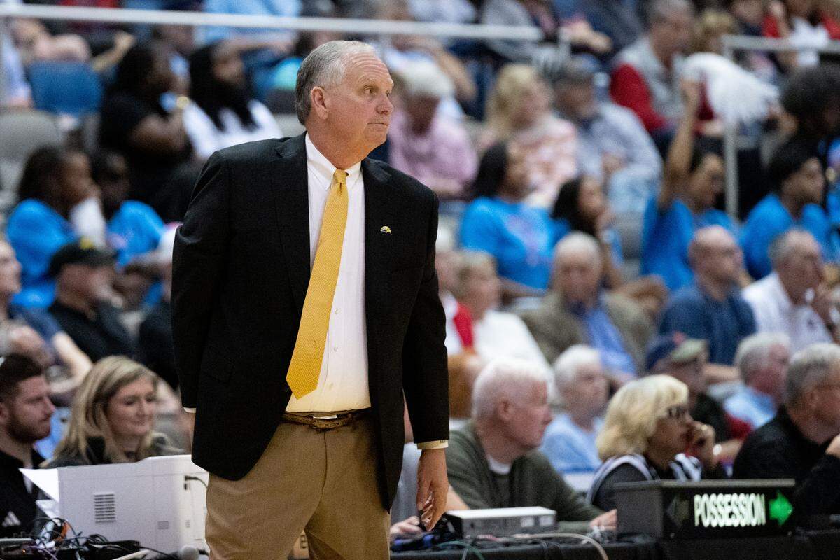 Southern Mississippi head coach Jay Ladner looks to the court after his players give up a score.