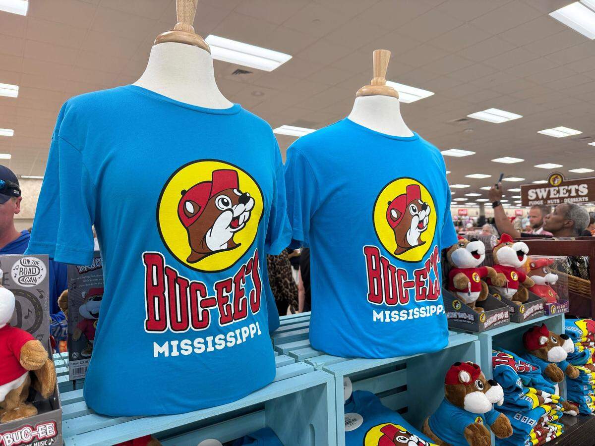The only Buc-ee’s in Mississippi is the only place you can pick up a Buc-ee’s-branded Mississippi shirt.