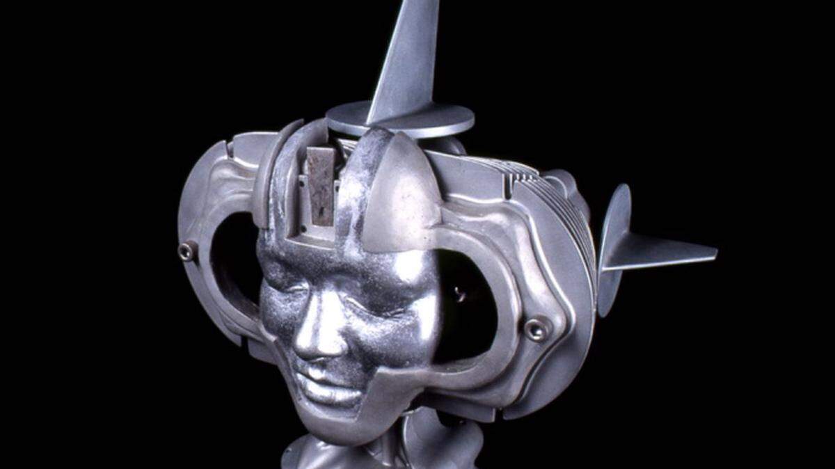 COURTESY ELISHA GOLD'Silver Silence' is an aluminum piece by Elisha Gold.