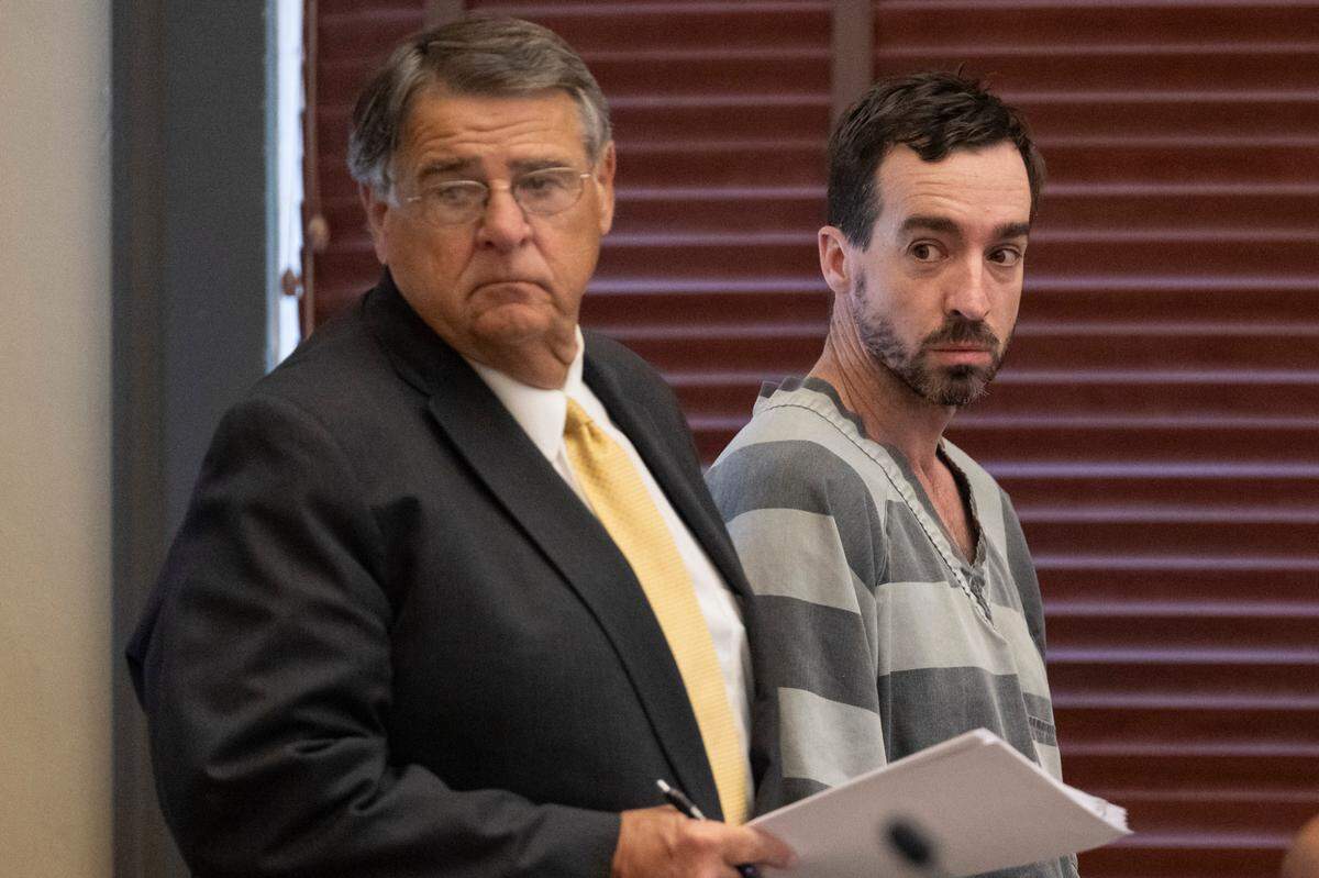 Alan Moran and his attorney Donald Rafferty, left, during Moran’s revocation hearing at Hancock County Circuit Court in Bay St. Louis on Thursday, June 19, 2025.