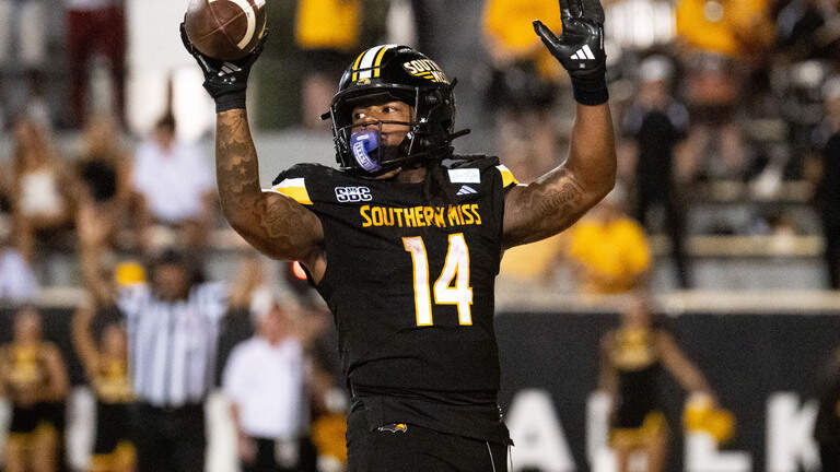 Homecoming heroics: USM wins first conference game in dramatic fashion