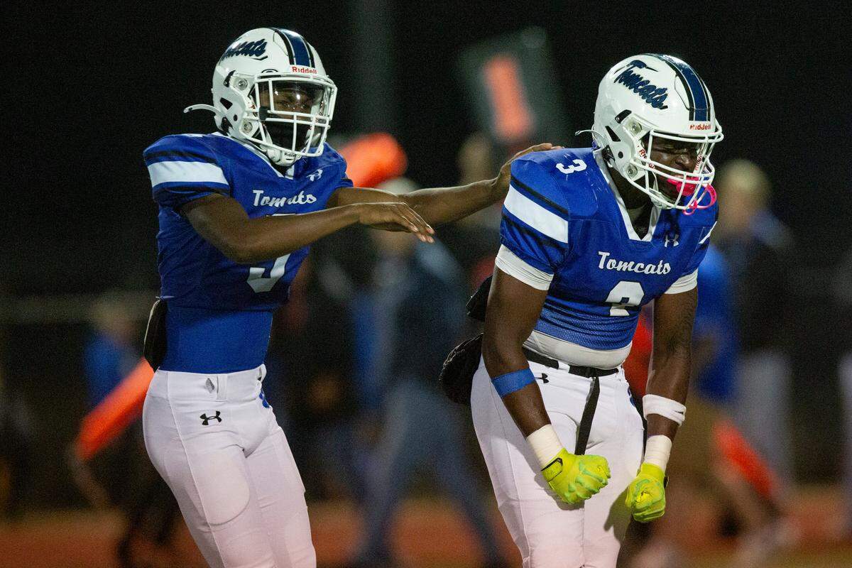 Stone County’s De’Andre Smith and Jacoby Jones react after a play during a game between Stone County and Vancleave at MGCCC in Perkinston on Friday, Oct. 18, 2024.