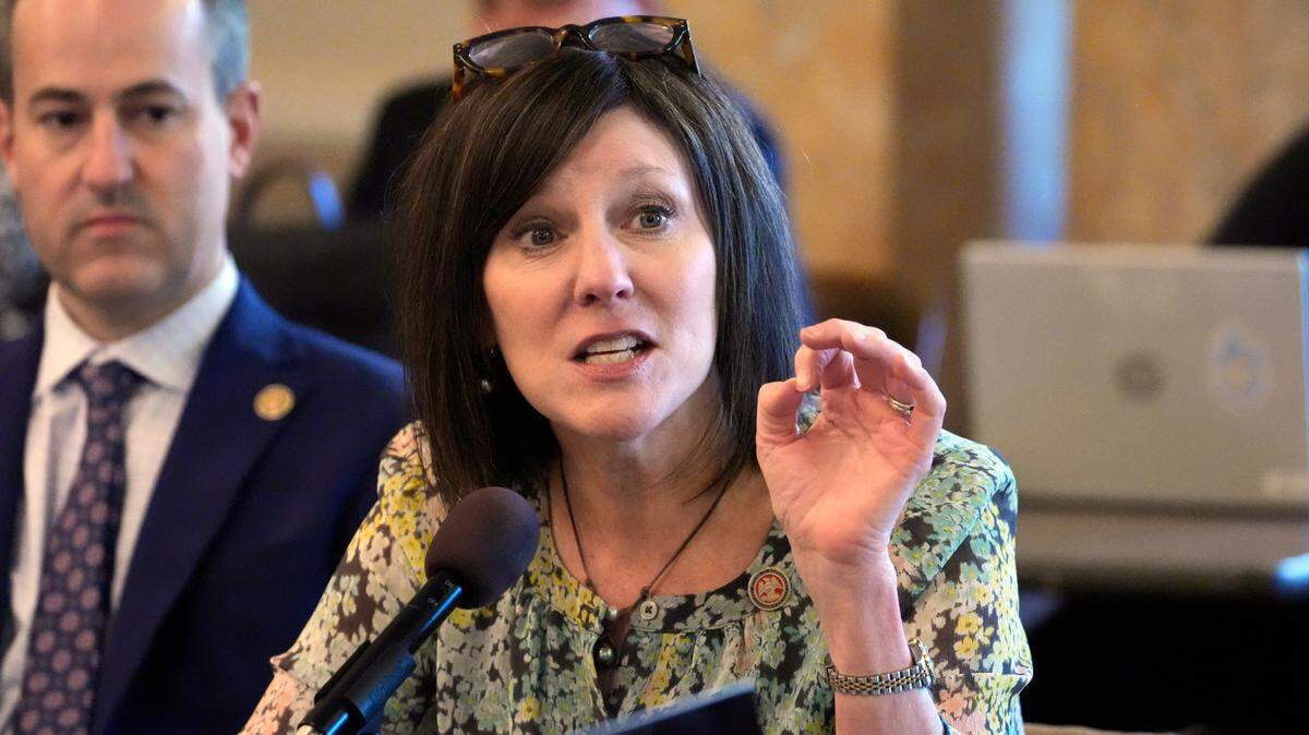 Mississippi House Medicaid Committee Chairwoman Rep. Missy McGee, R-Hattiesburg, right, asks a question of the representatives from the Hilltop Institute, a nonpartisan research organization, who presented a brief on the economic impact of Medicaid expansion in Mississippi.