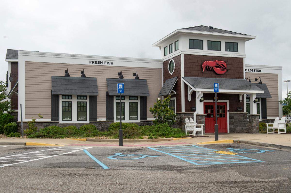 Red Lobster in D’Iberville on Monday, May 13, 2024, after the restaurant was closed. With the sale of The Promenade complete, a new restaurant could fill the space.