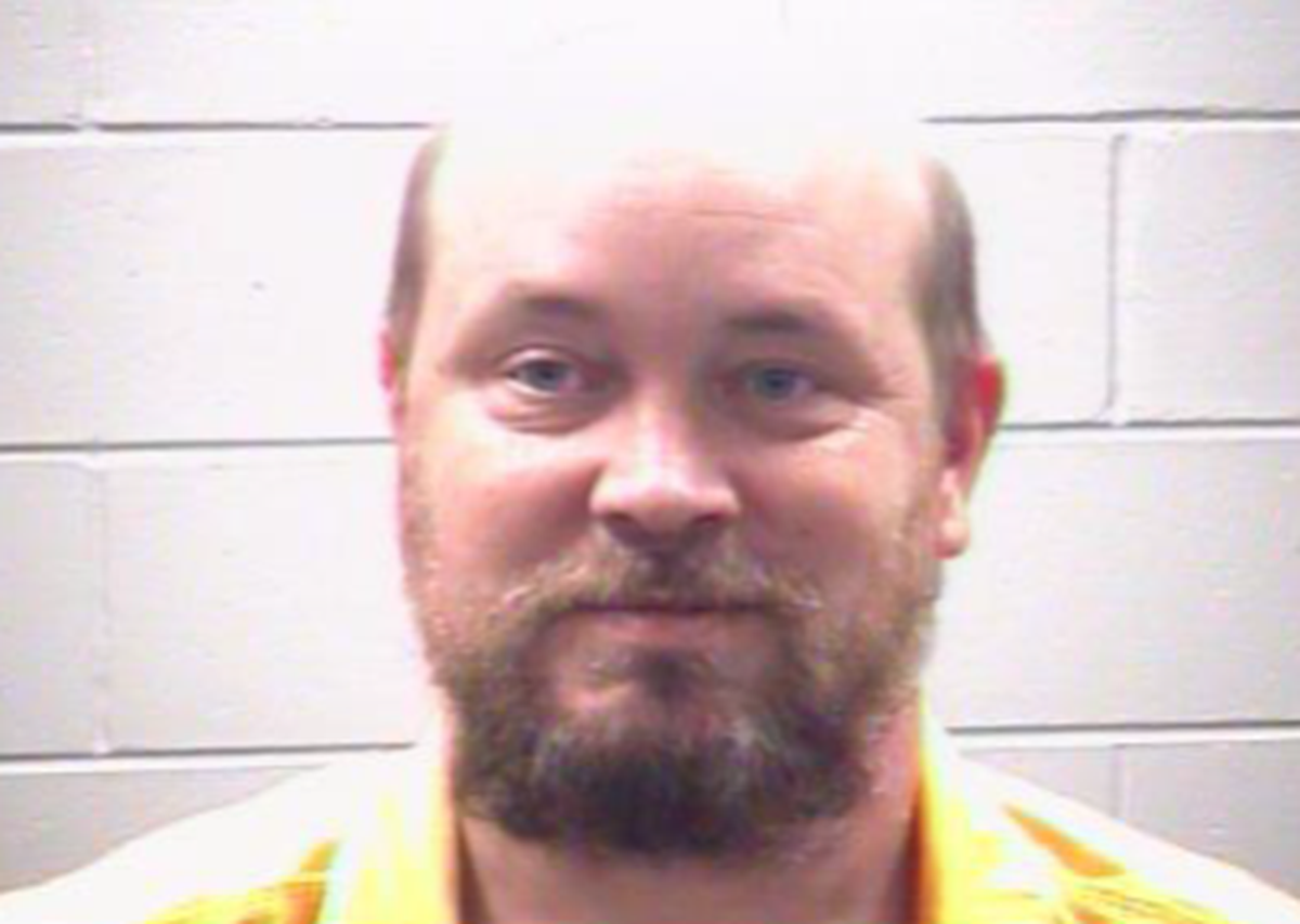 Jeffery Scott Miles faces one count of making terroristic threats and one count of retaliation against a public servant.&nbsp;