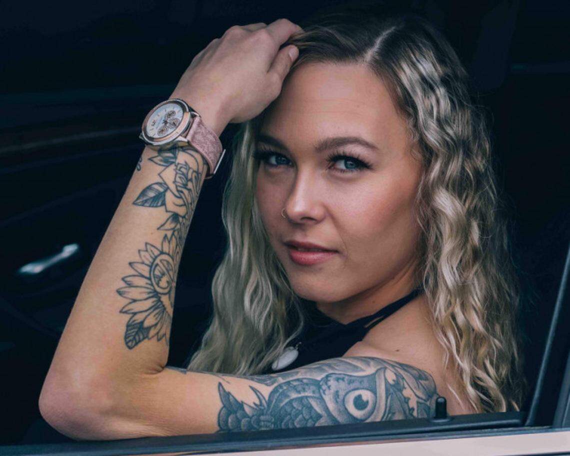 Biloxi mom Tia Dickerson is still in the running for Inked Magazine’s cover girl search.