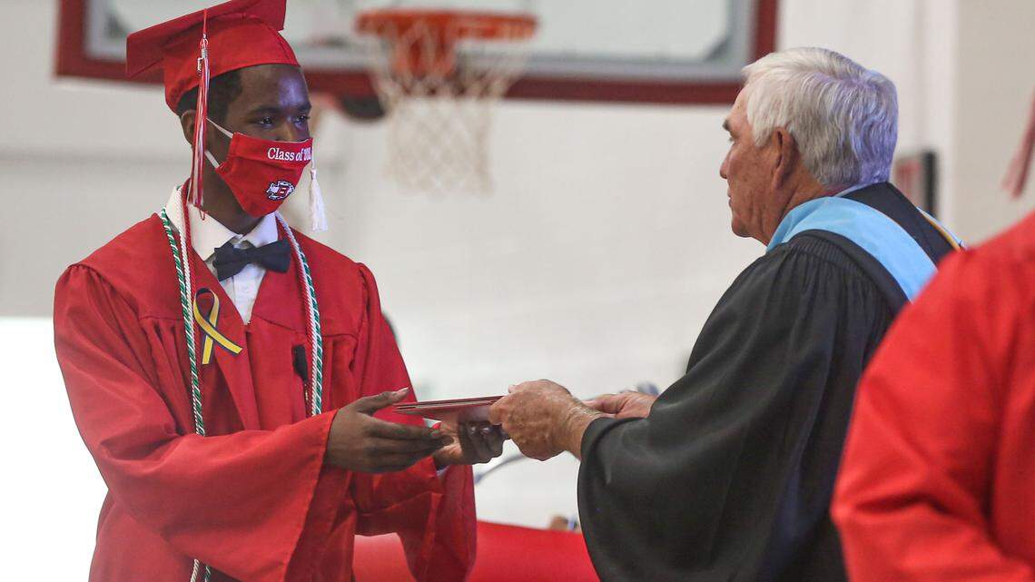 What does a social-distancing graduation look like? Here’s how Biloxi did it.