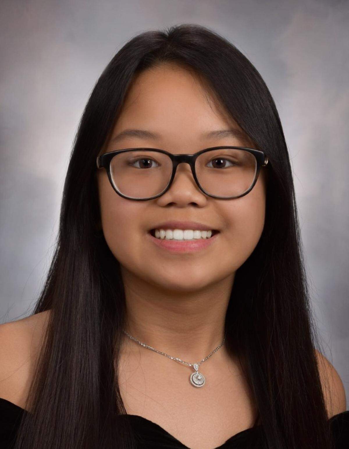 D’Iberville High School Salutatorian Lien Nguyen