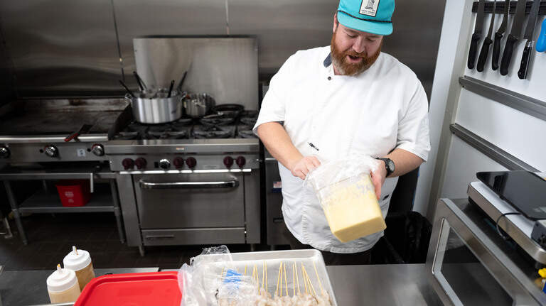 Mississippi Coast restaurants pulling out all the stops to survive fall slump