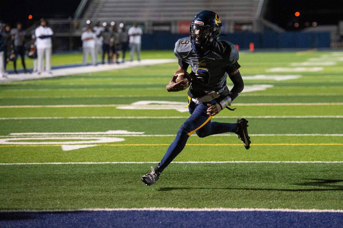 Gautier’s Trey Irving runs the ball into the end zone for a touchdown during a 5A playoff game between Gautier and Natchez at Gautier High School on Friday, Nov. 15, 2024.