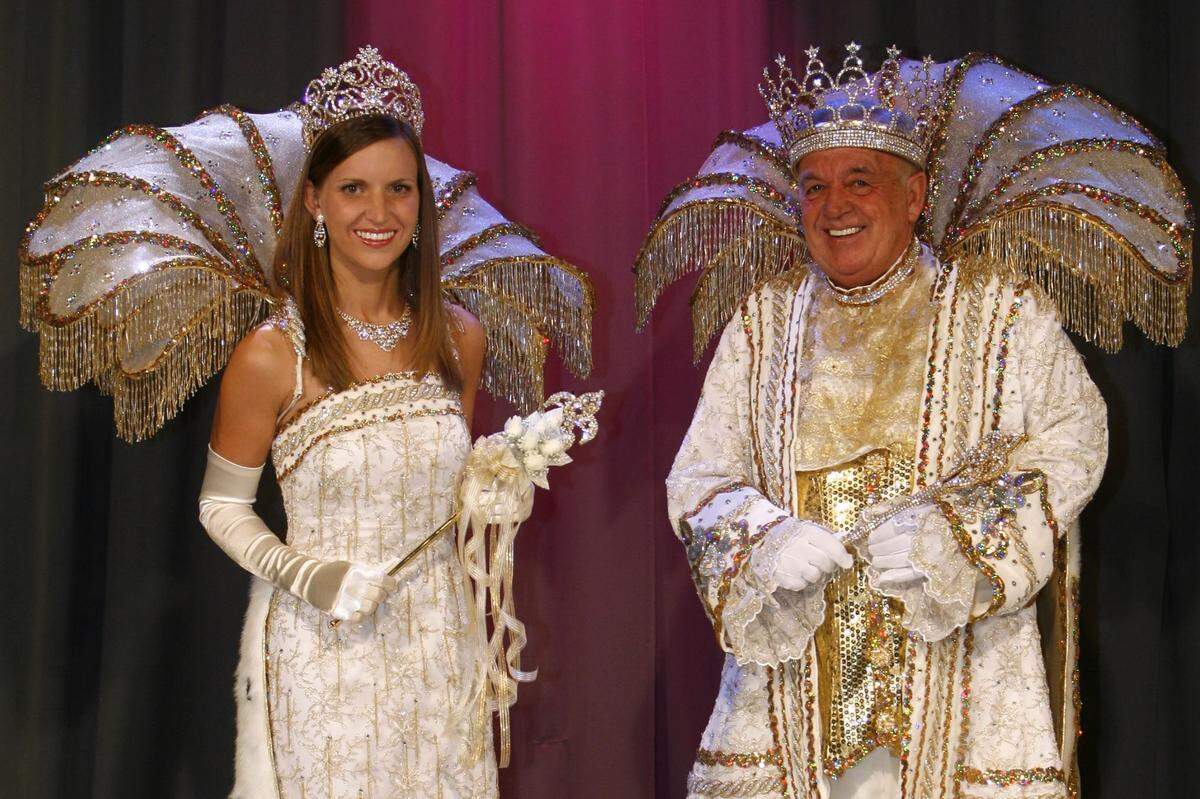 Gulf Coast Carnival Association 2007 royalty King D’Iberville James Howard Haynes and Queen Ixolib, Audrey Miles Bailey.