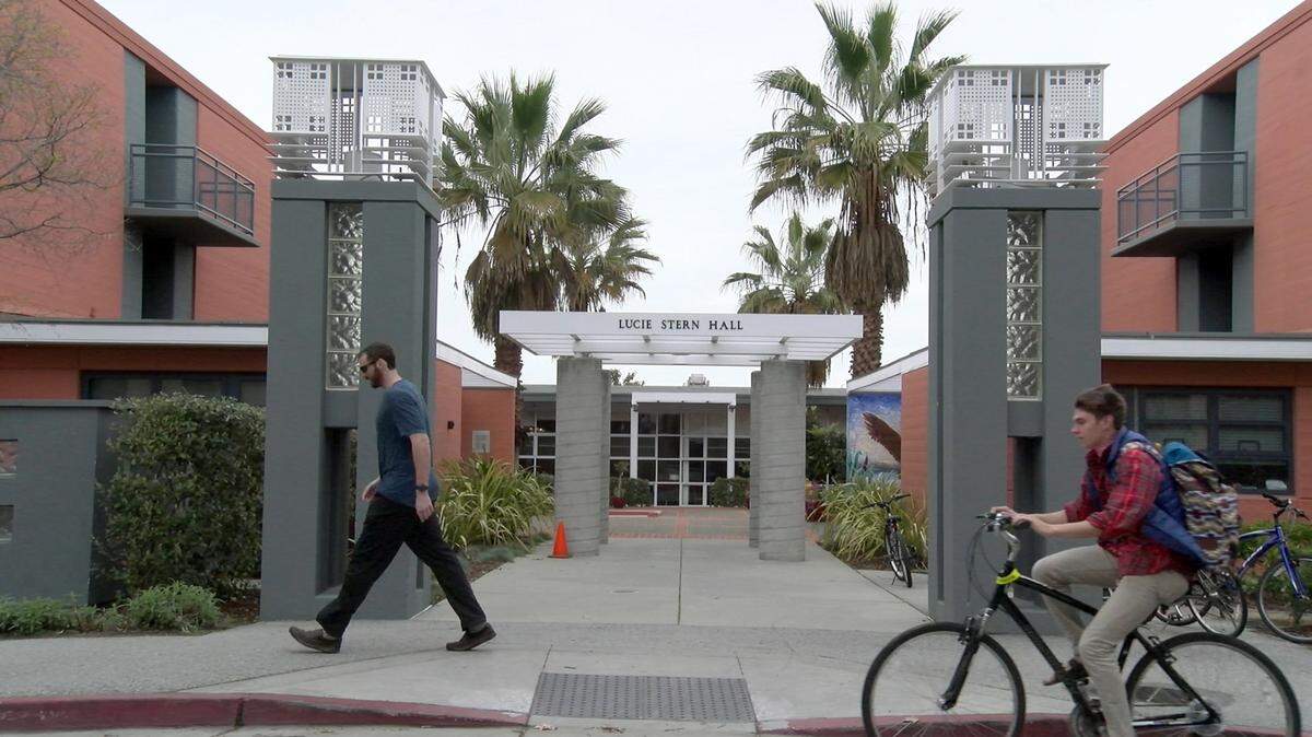 The Serra building, left, is part of the Lucie Stern Hall at Stanford University in Stanford, Calif., on March 8, 2016. A group of Stanford students are proposing to rename the building, among other name changes the campus. (Ray Chavez/Bay Area News Group/TNS)