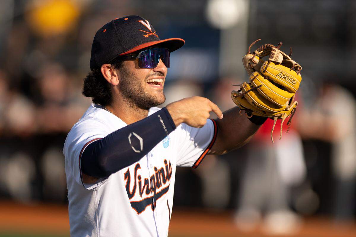 Virginia infielder Noah Murray (1) celebrates getting an out Friday against Jacksonville State.