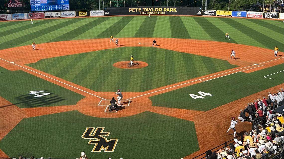 Thrilling finish as Southern Miss sends Alabama home, earns date with Columbia