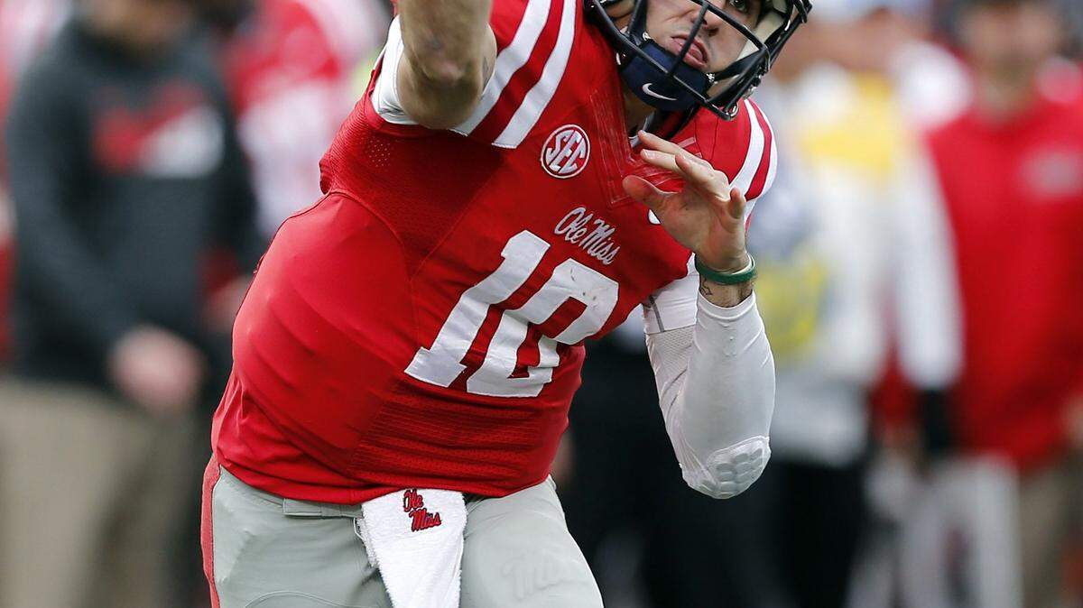 ROGELIO V. SOLIS/ASSOCIATED PRESS 
 Ole Miss quarterback Chad Kelly (10) will play in his first Egg Bowl Saturday at Mississippi State.