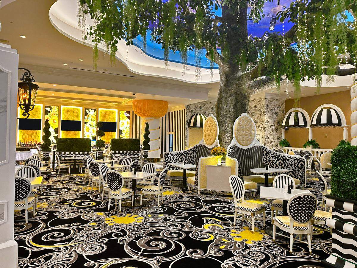 Under the Oak Cafe at the Scarlet Pearl Casino in D’Iberville had a complete transformation, including the menu.