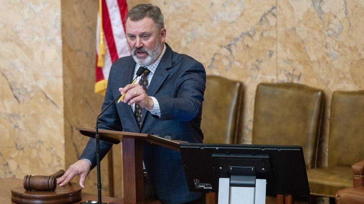House Speaker Jason White addresses lawmakers during the legislative session at the State Capitol on Tuesday, Jan. 14, 2025.