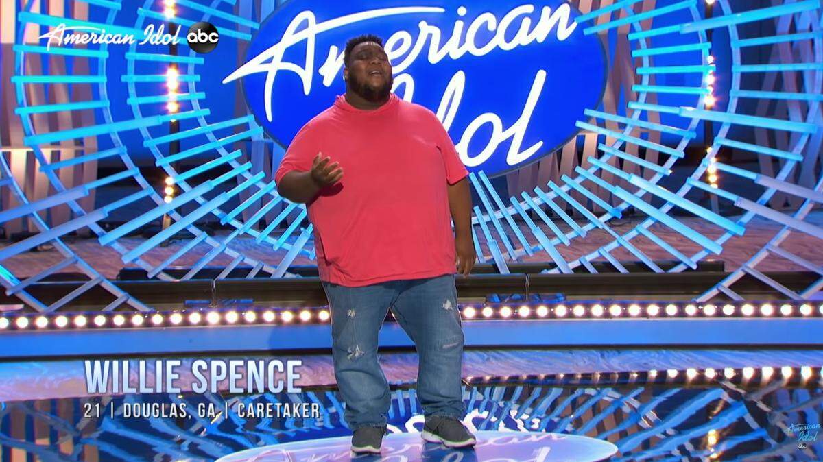 Georgia singer Willie Spence, 21, is headed to Hollywood after blowing the judges away with his audition performance on “American Idol.”