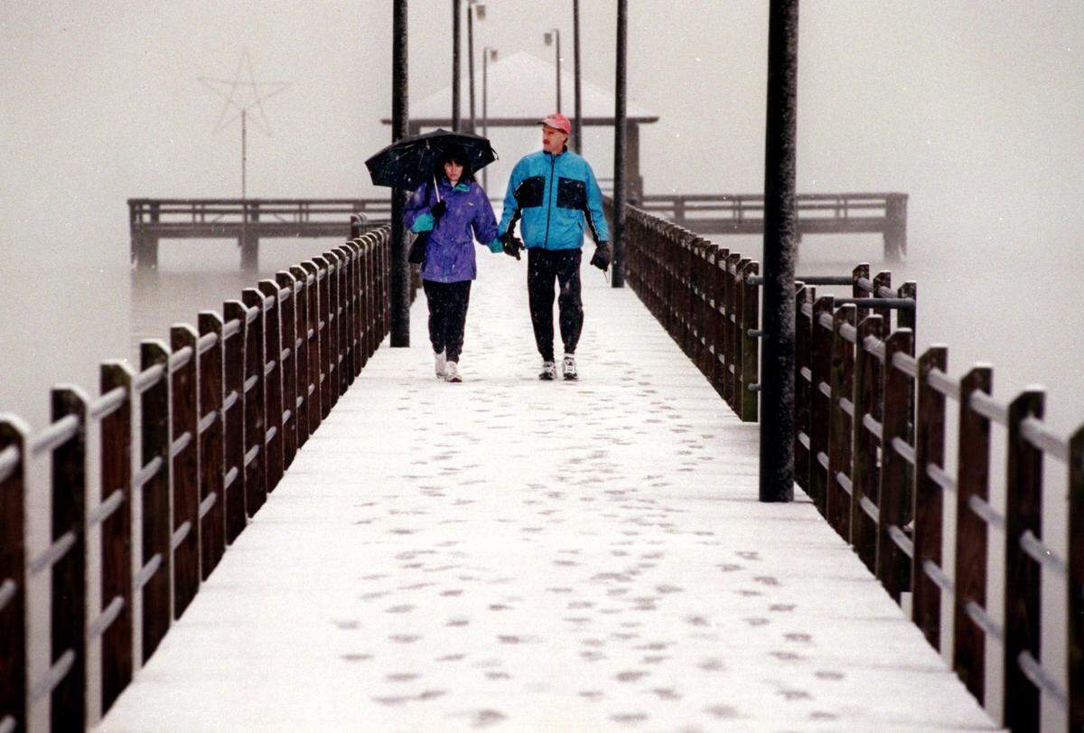 An undated photo from Sun Herald archives shows snowfall on the Lighthouse Pier at Porter Avenue in Biloxi. “Despite being on the Coast for vacation, Neil and Cheryl Prior didn’t seem to be that bothered by the unusual snowfall on Wednesday,” the original caption said. The Mississippi Coast is bracing for another rare snowfall possible Tuesday.