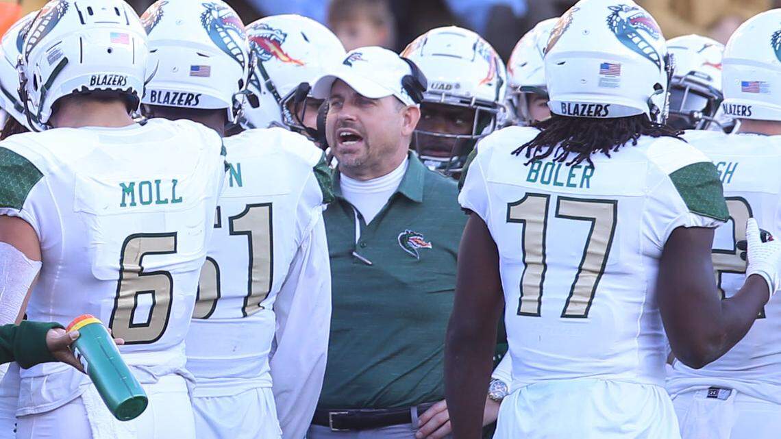 A rising star? An ex-SEC boss? See top candidates for Southern Miss coaching job