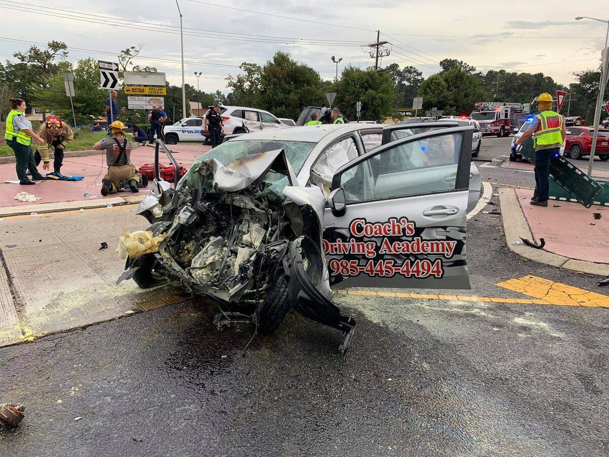 The mother of a student driver critically injured in a head-on collision with a drunken driver in Louisiana is looking to thank two good Samaritans who pulled her daughter, 17, to safety after the crash.