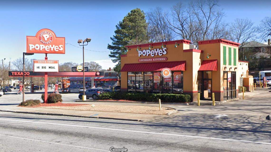 An Atlanta, Georgia college student says Popeyes workers denied her service then called police when she tried to buy food for a man experiencing homelessness.