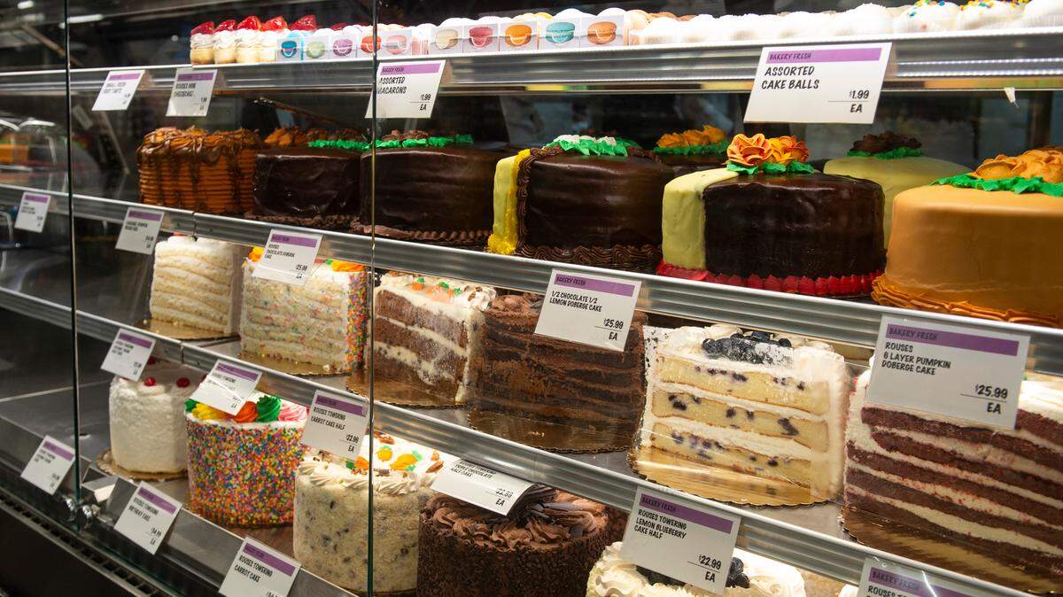 Cakes on display at the bakery section at the new Rouses Market location on Pass Road in Biloxi on Tuesday, Oct. 15, 2024.